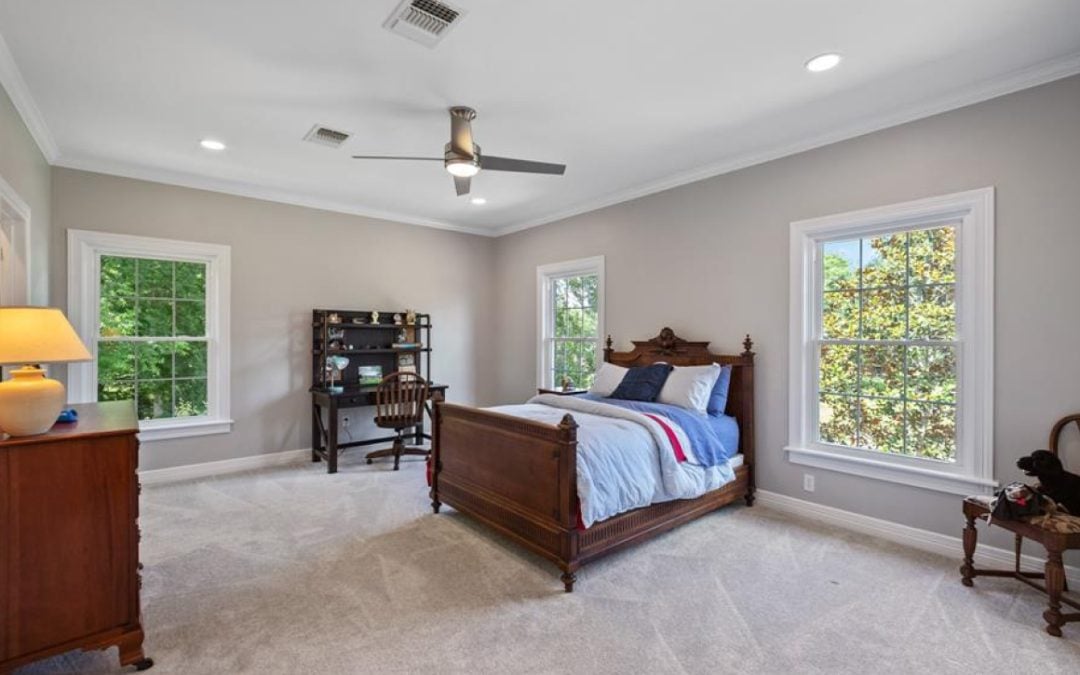 Single Hung vs Double Hung Windows Compared